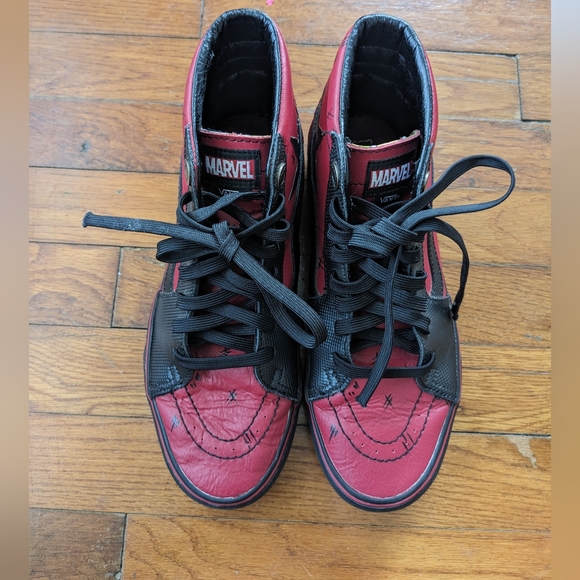 Vans Sk8-Hi X Marvel DEADPOOL Red Black Sneakers Size Men's 7 - Woman 8.5 - Picture 12 of 14